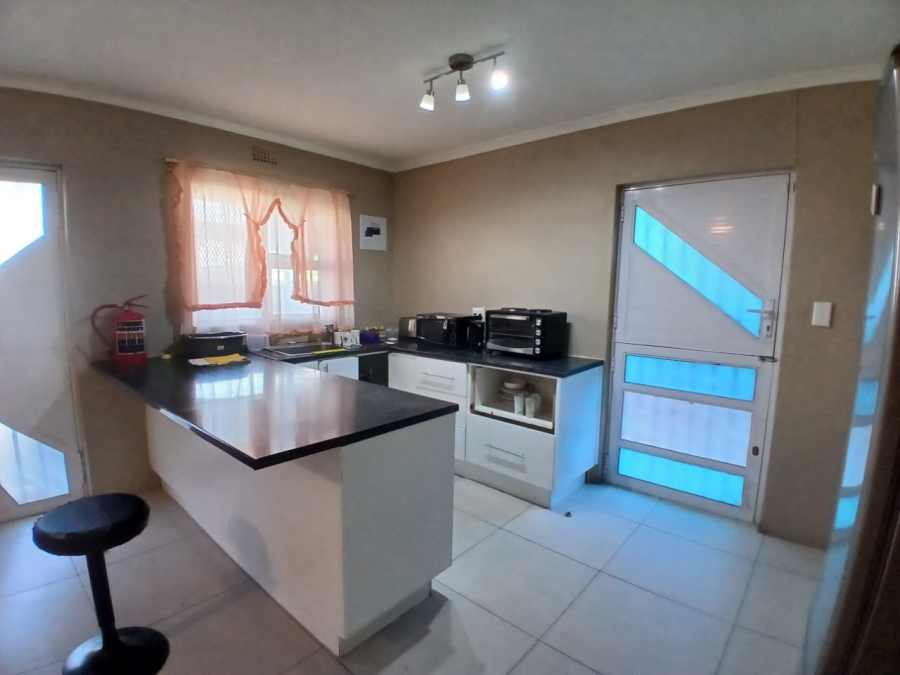 3 Bedroom Property for Sale in Fairdale Western Cape